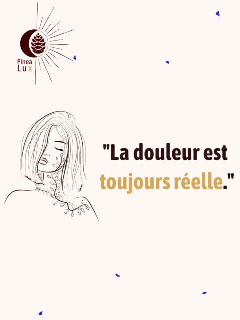 On entend parfois :« Vos examens sont normaux. Il n’y a rien. »Et pourtant… la douleur est toujours là.Alors, que faire de cette douleur que personne ne peut voir ?La première chose à comprendre, c’est qu’une douleur est toujours une expérience réelle.Elle n’est pas simplement la traduction directe de l’état d’un tissu. Le système nerveux analyse en permanence de nombreuses informations pour déterminer si une protection est nécessaire.Et parfois, il peut continuer à fonctionner avec un niveau de vigilance supérieur à ce qui serait utile dans le contexte actuel.Cela ne rend pas la douleur moins authentique.Cela ne signifie pas non plus qu’elle est « dans la tête ».Cela signifie simplement que la douleur est plus complexe qu’une simple lésion visible.Comprendre cela peut déjà permettre de regarder son expérience autrement, avec davantage de nuance et sans minimiser ce que l’on ressent.🌿 Et si comprendre son corps, c’était aussi apprendre à l’écouter autrement ?C’est l’une des portes d’entrée de l’approche Pinea Lux.Si ce sujet vous parle, vous pouvez enregistrer ce carrousel pour y revenir plus tard, ou me partager votre réflexion en commentaire.La kinésiologie ne remplace pas un diagnostic ou un suivi médical.